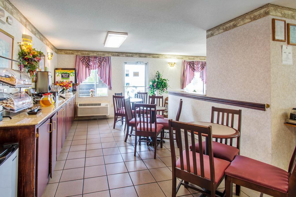 Econo Lodge Troy Exterior foto
